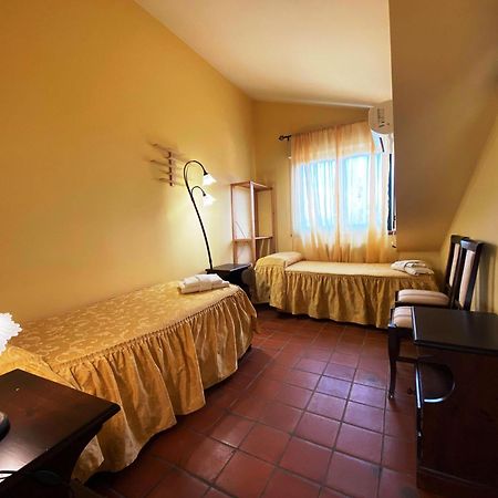 Ai Tre Parchi Bed And Bike Bed & Breakfast Randazzo Dış mekan fotoğraf