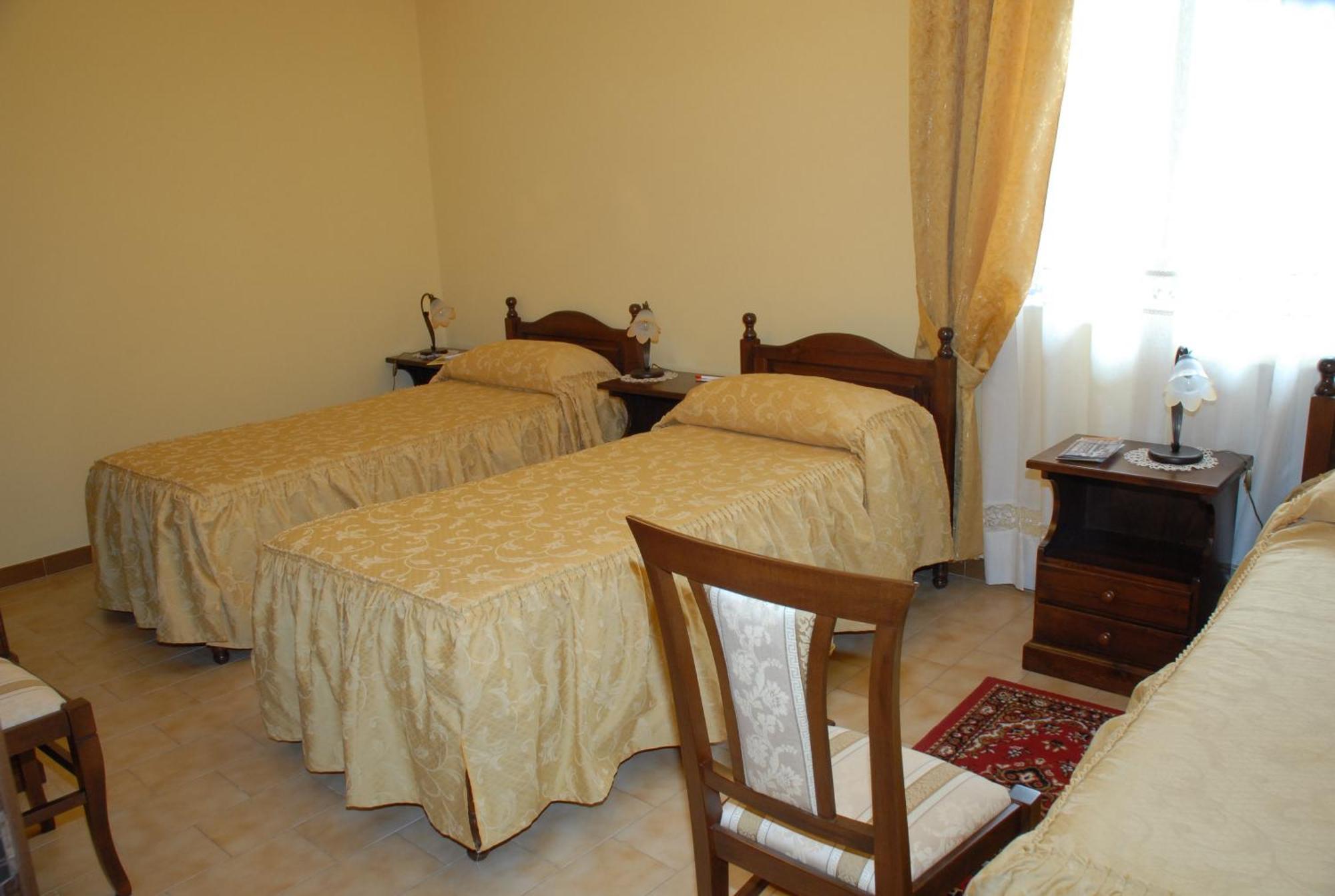 Ai Tre Parchi Bed And Bike Bed & Breakfast Randazzo Dış mekan fotoğraf