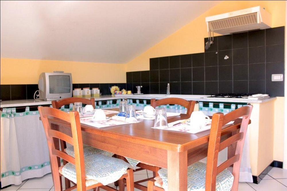 Ai Tre Parchi Bed And Bike Bed & Breakfast Randazzo Dış mekan fotoğraf