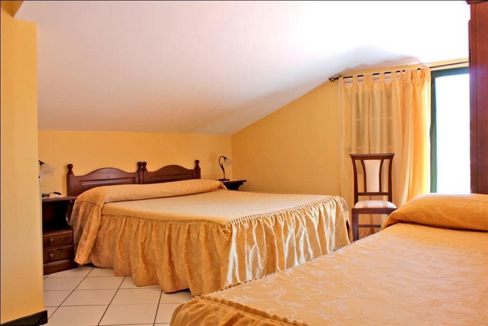 Ai Tre Parchi Bed And Bike Bed & Breakfast Randazzo Dış mekan fotoğraf
