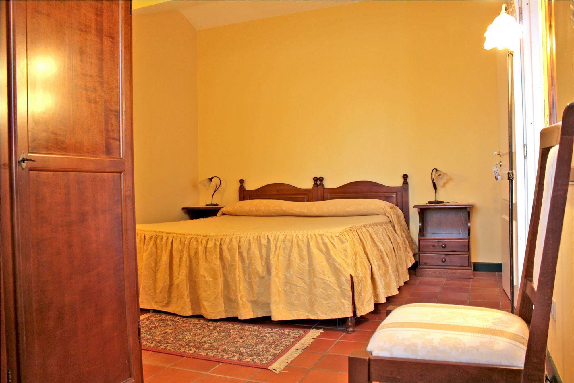 Ai Tre Parchi Bed And Bike Bed & Breakfast Randazzo Dış mekan fotoğraf